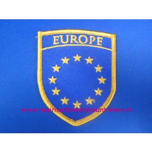 Europe met Gouden Sterren op Schild - 2851