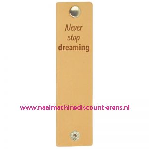 Leren Label "Never stop dreaming" 2 stuks verpakt